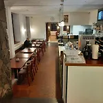 Guest house V Holi Garden Villa Pruhonice